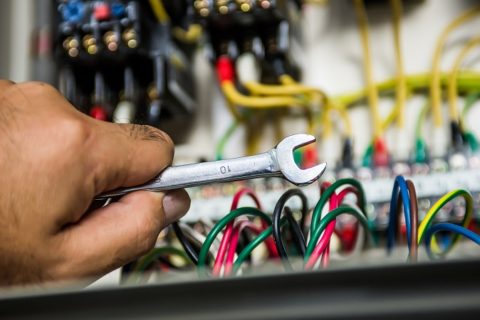 人とまちを照らす電気工事士になりませんか？